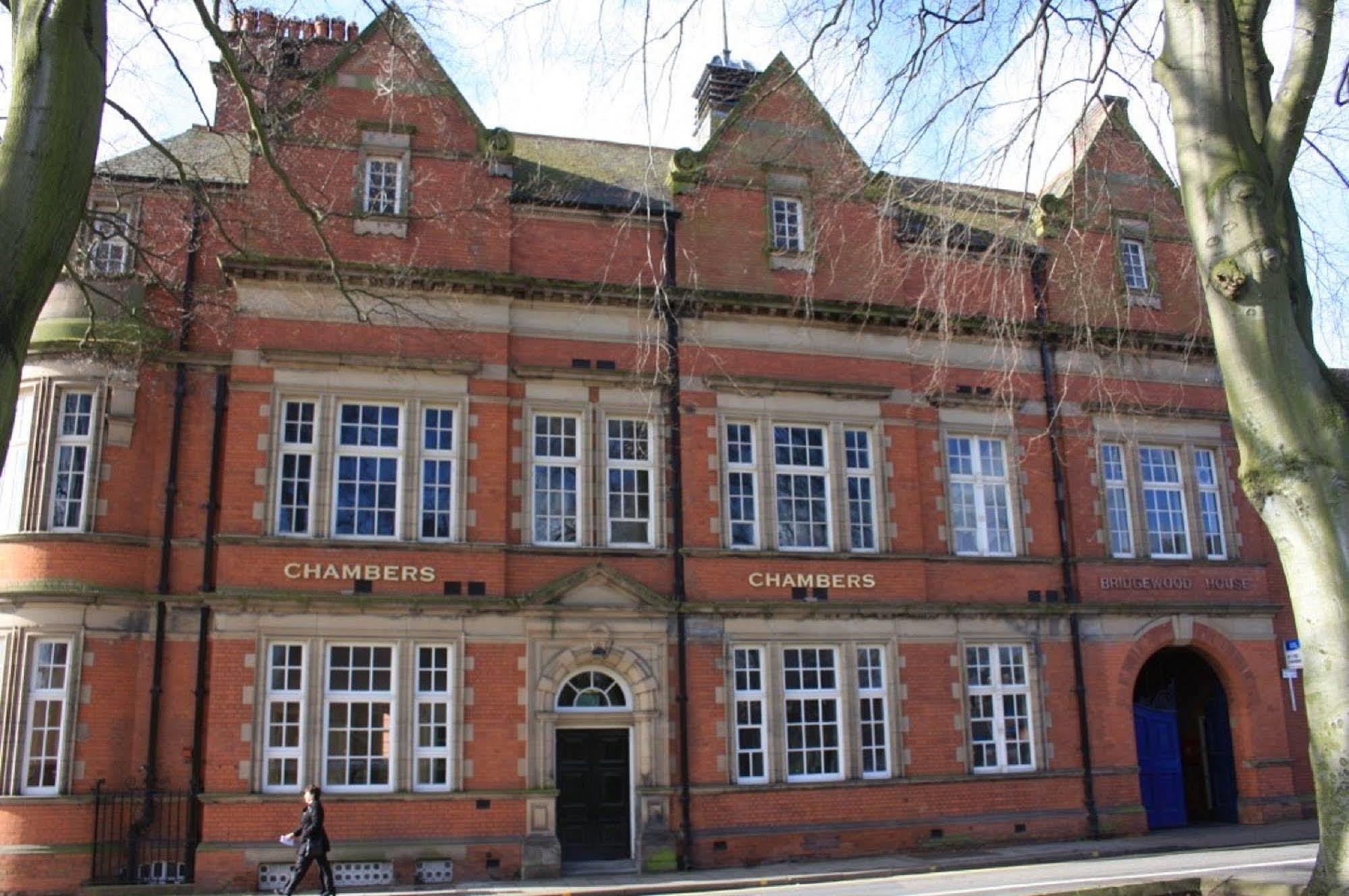 Bridgewood House Hotel Stafford Exterior photo